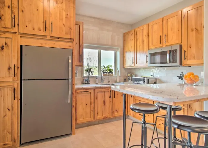 Apartment ~ 10 Mi To Downtown & U Of A *